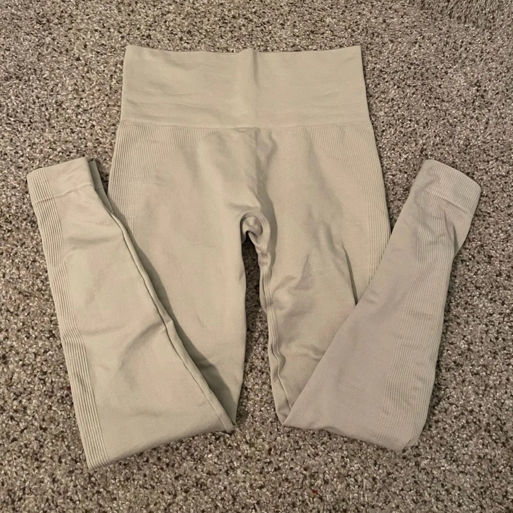 Set Active Tan Leggings
